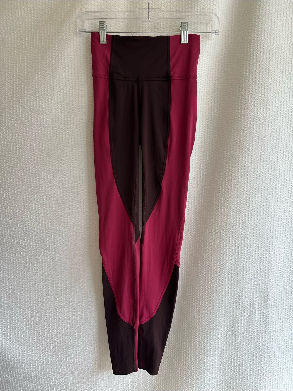 Lululemon Wake Train Tight 28 Black Satin Star Ruby Colorblock Leggings Size 2